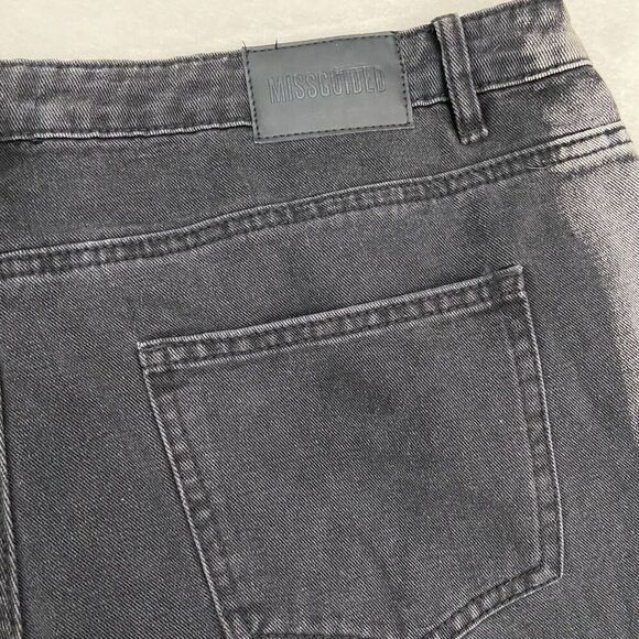 Missguided Plus Mom Jeans With Bleach Side Panel Black Size 16 - Picture 6 of 11